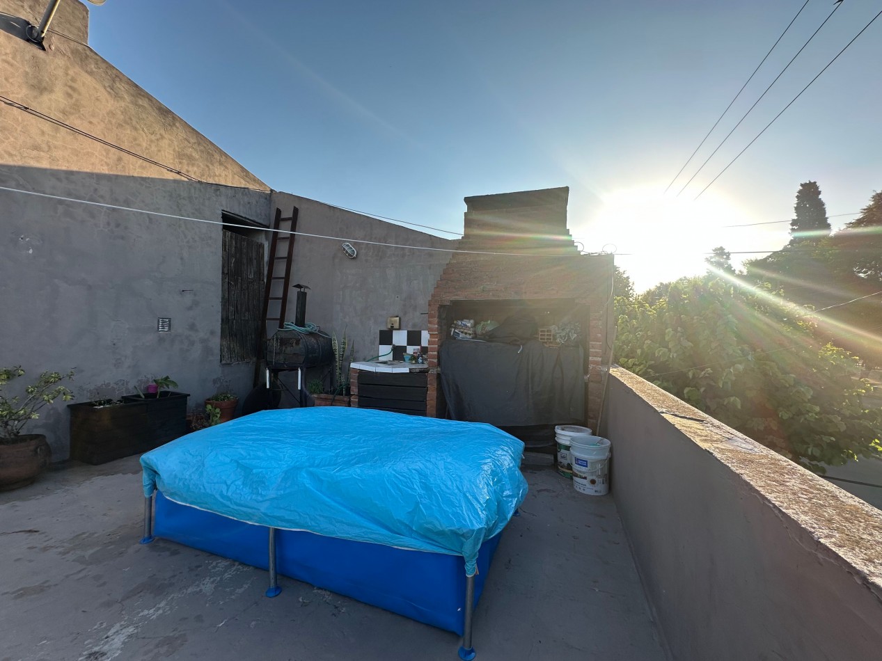 PH en Venta en Banfield - 4 Ambientes en Dos Plantas con Garage, Patio y Terraza - Ezeiza 2695