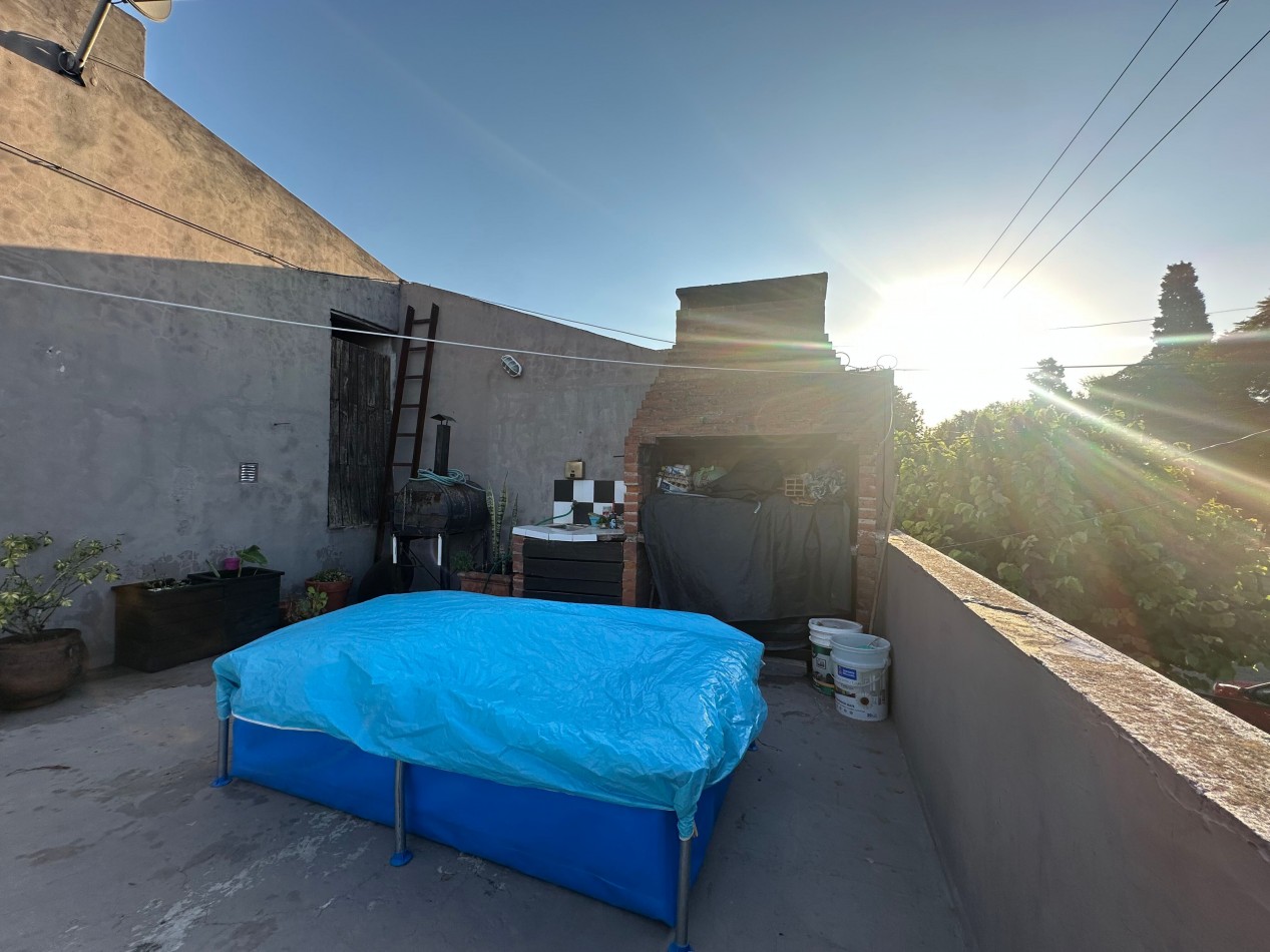 PH en Venta en Banfield - 4 Ambientes en Dos Plantas con Garage, Patio y Terraza - Ezeiza 2695