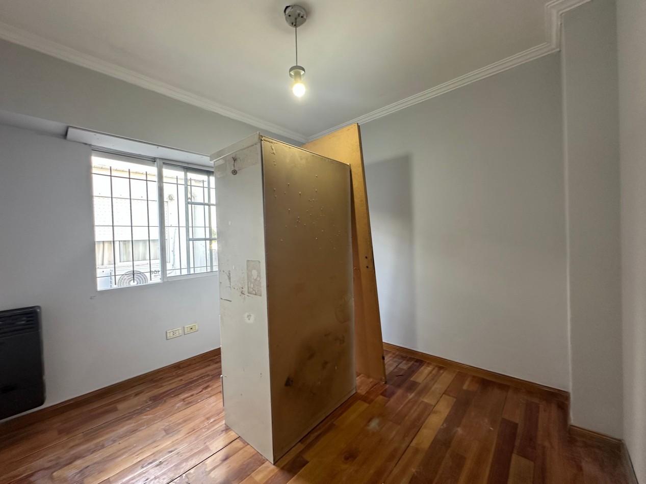 Venta Departamento 4 Ambientes con Cochera y Balcon - 3 Dormitorios - Alvear 350