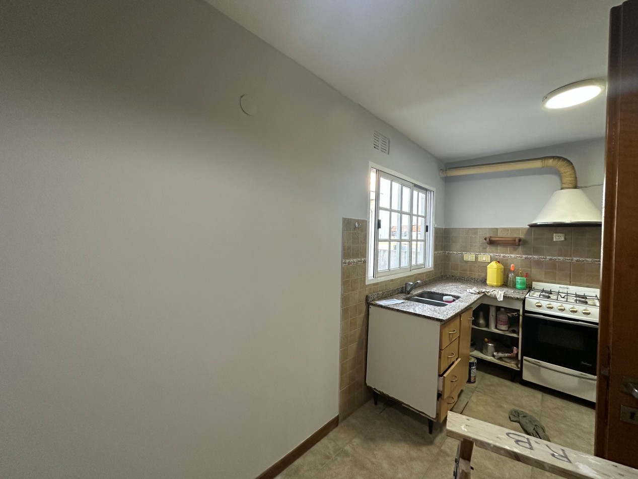 Venta Departamento 4 Ambientes con Cochera y Balcon - 3 Dormitorios - Alvear 350