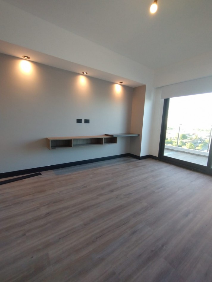 Departamento de 4 ambientes  con gran terraza privada, hidromasaje exterior y vista panoramica Escalada frente a UNLA 