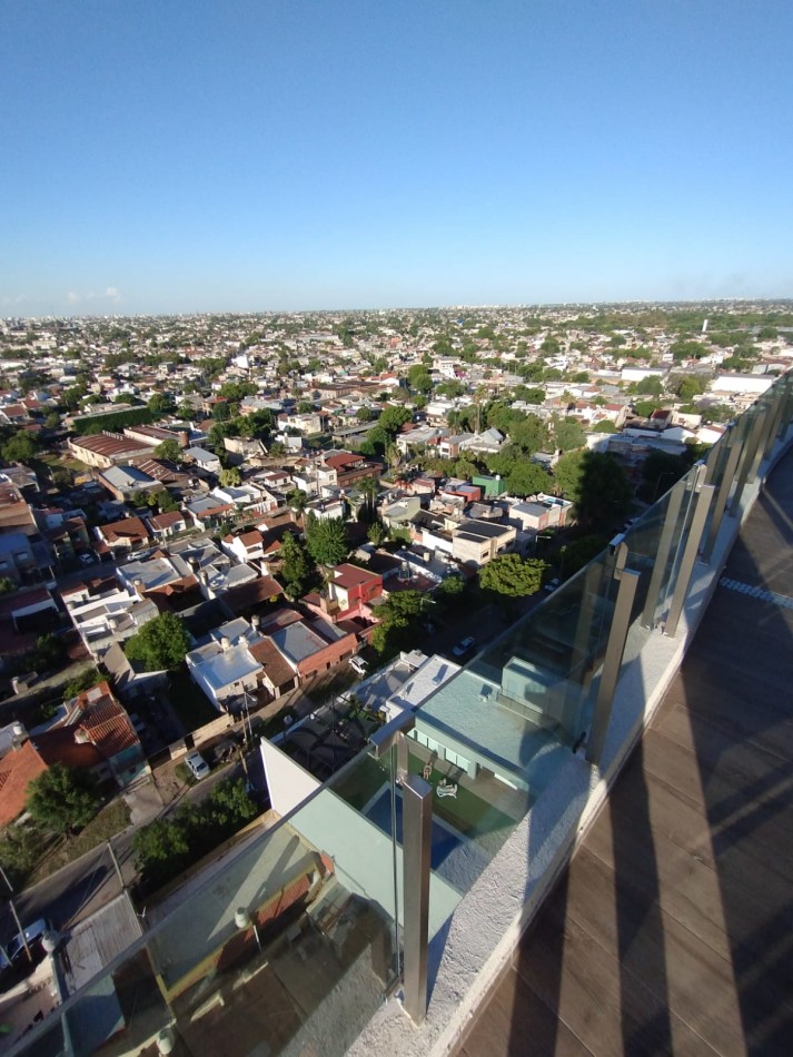 Departamento de 4 ambientes  con gran terraza privada, hidromasaje exterior y vista panoramica Escalada frente a UNLA 