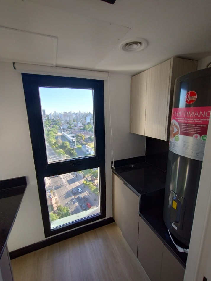 Departamento de 4 ambientes  con gran terraza privada, hidromasaje exterior y vista panoramica Escalada frente a UNLA 