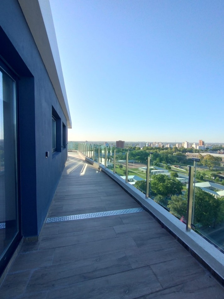 Departamento de 4 ambientes  con gran terraza privada, hidromasaje exterior y vista panoramica Escalada frente a UNLA 