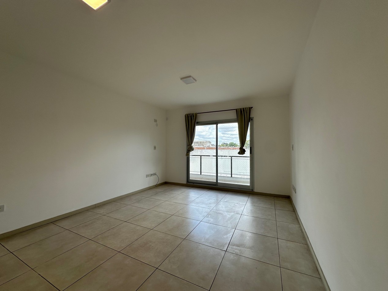 Departamento en alquiler 2 ambientes en duplex con balcon y balcon terraza - Bolivar 155 - Lomas de Zamora