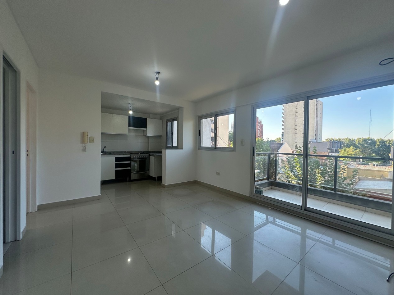 DEPTO 2 AMBIENTES CON COCHERA TERRAZA PRIVADA LOMAS CENTRICO APTO PROFESIONAL
