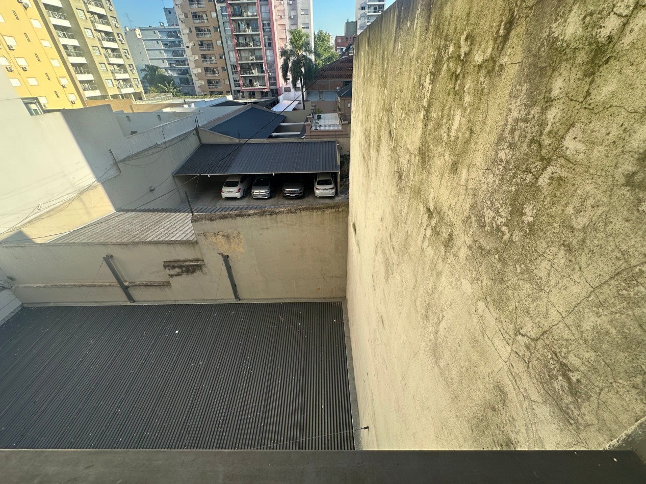DEPTO 2 AMBIENTES CON COCHERA TERRAZA PRIVADA LOMAS CENTRICO APTO PROFESIONAL