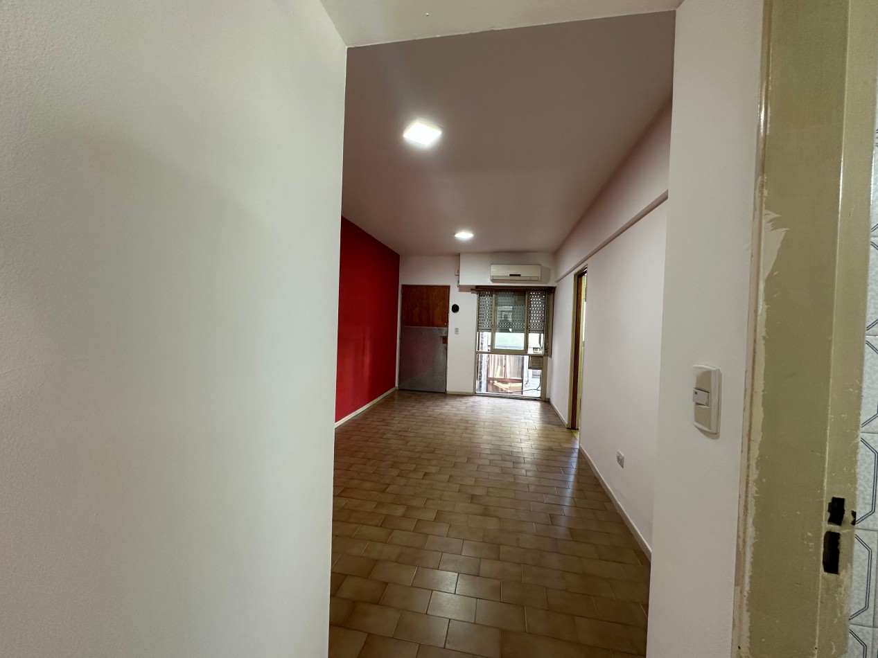 APTO CREDITO Departamento 2 ambientes amplio con cochera cubierta fija - Lomas de Zamora