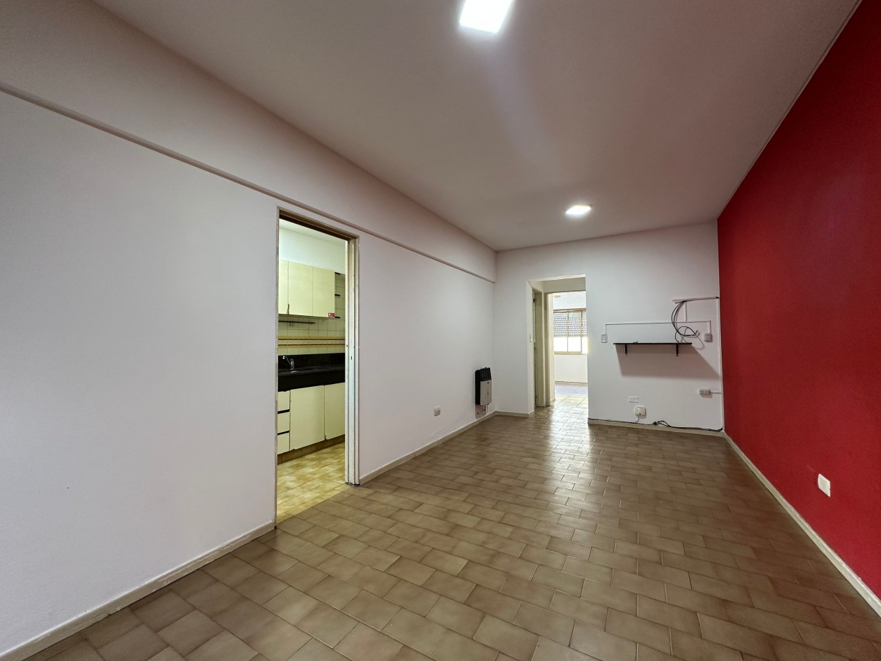 APTO CREDITO Departamento 2 ambientes amplio con cochera cubierta fija - Lomas de Zamora