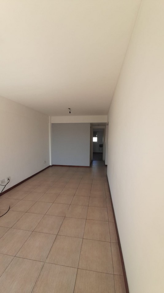 Departamento 2 ambientes en alquiler · 9° piso · Cochera · Lomas de Zamora centro