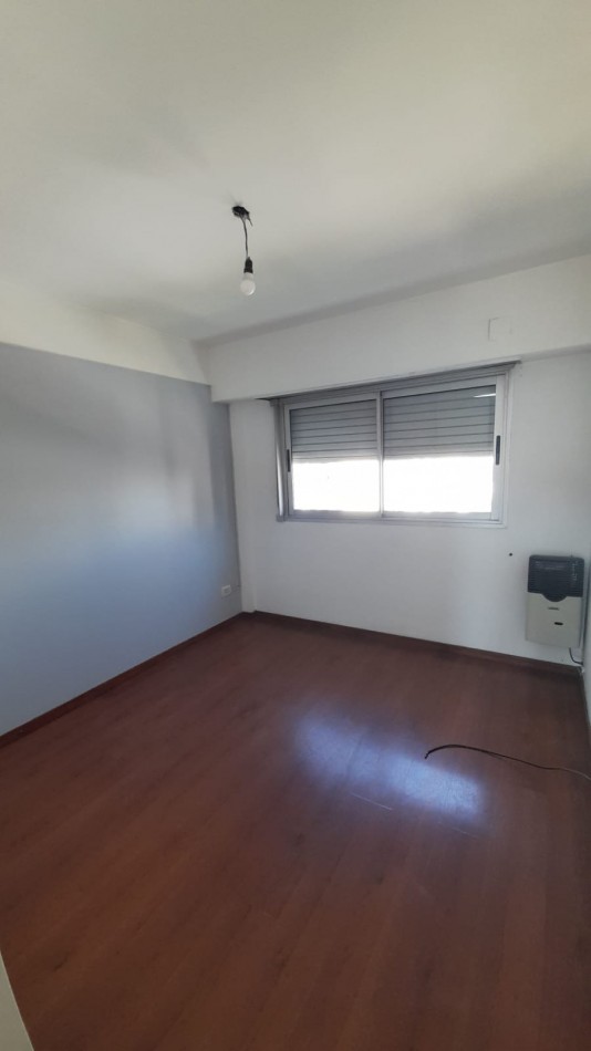 Departamento 2 ambientes en alquiler · 9° piso · Cochera · Lomas de Zamora centro