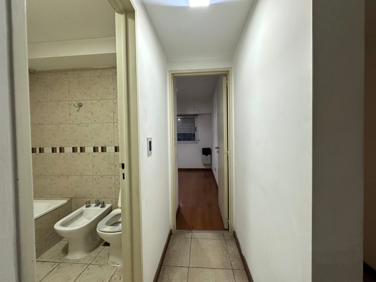 Departamento 2 ambientes en alquiler · 9° piso · Cochera · Lomas de Zamora centro