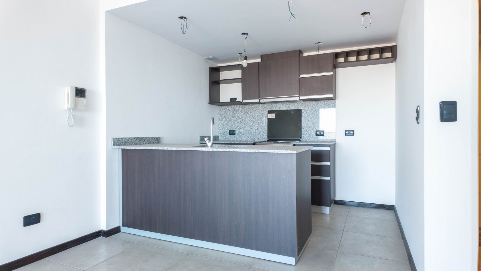 VENTA 3 ambientes con cochera y amenities - Piso MEDIO - Remedios de Escalada