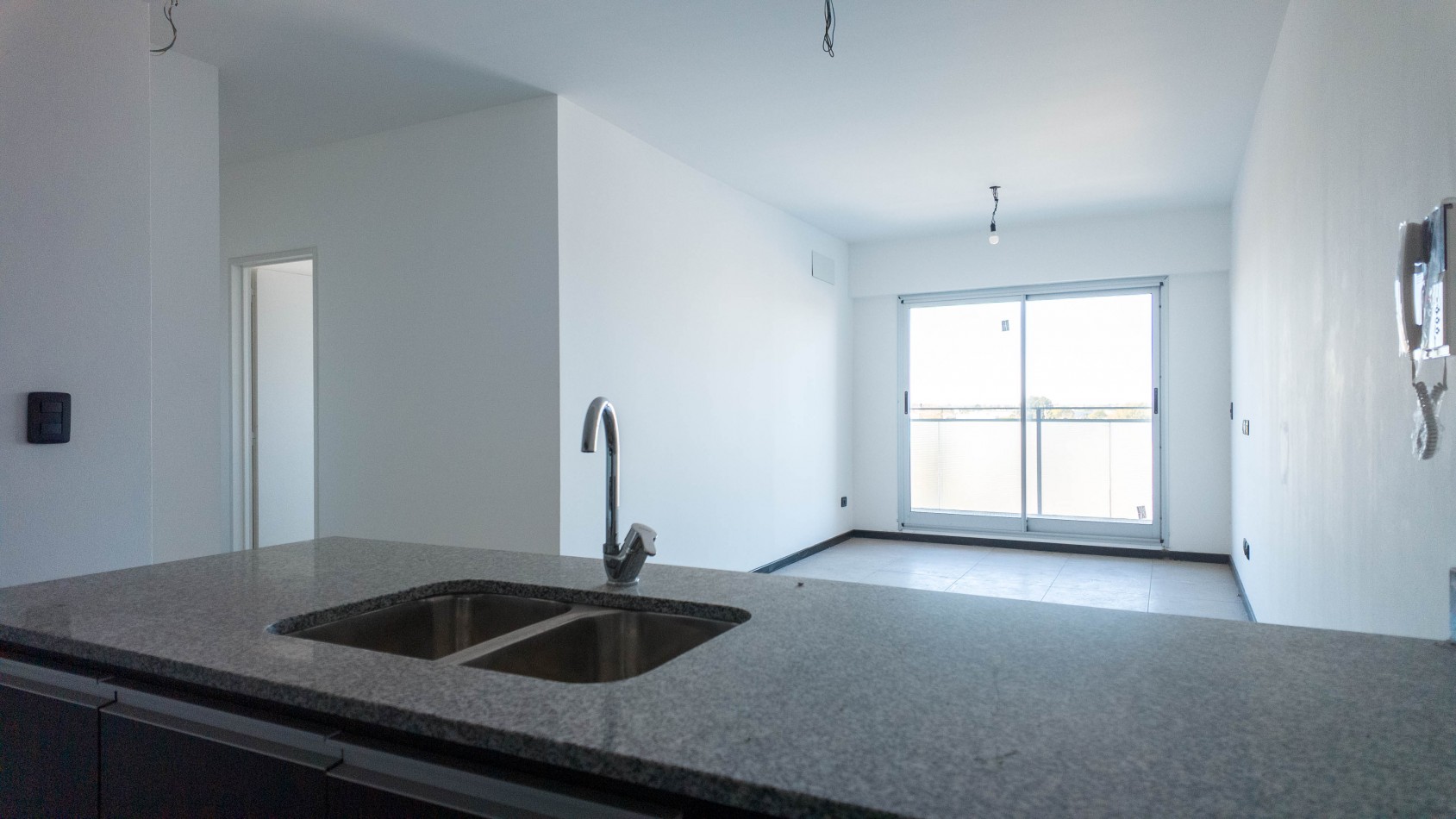 VENTA 3 ambientes con cochera y amenities - Piso MEDIO - Remedios de Escalada