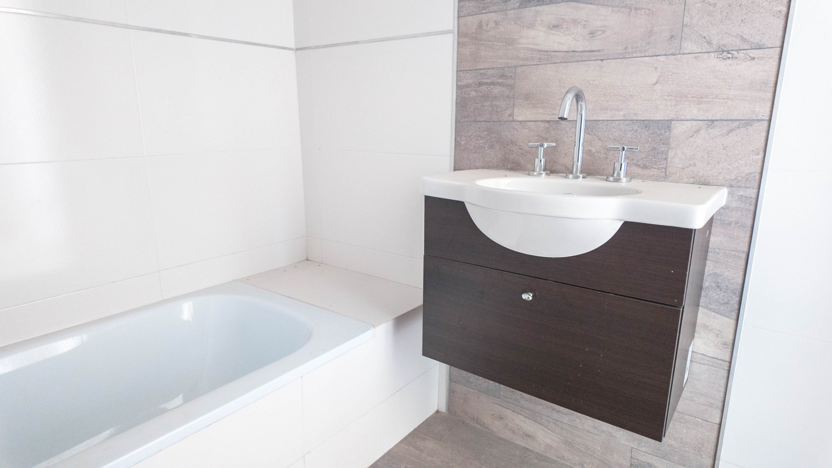 VENTA 3 ambientes con cochera y amenities - Piso MEDIO - Remedios de Escalada