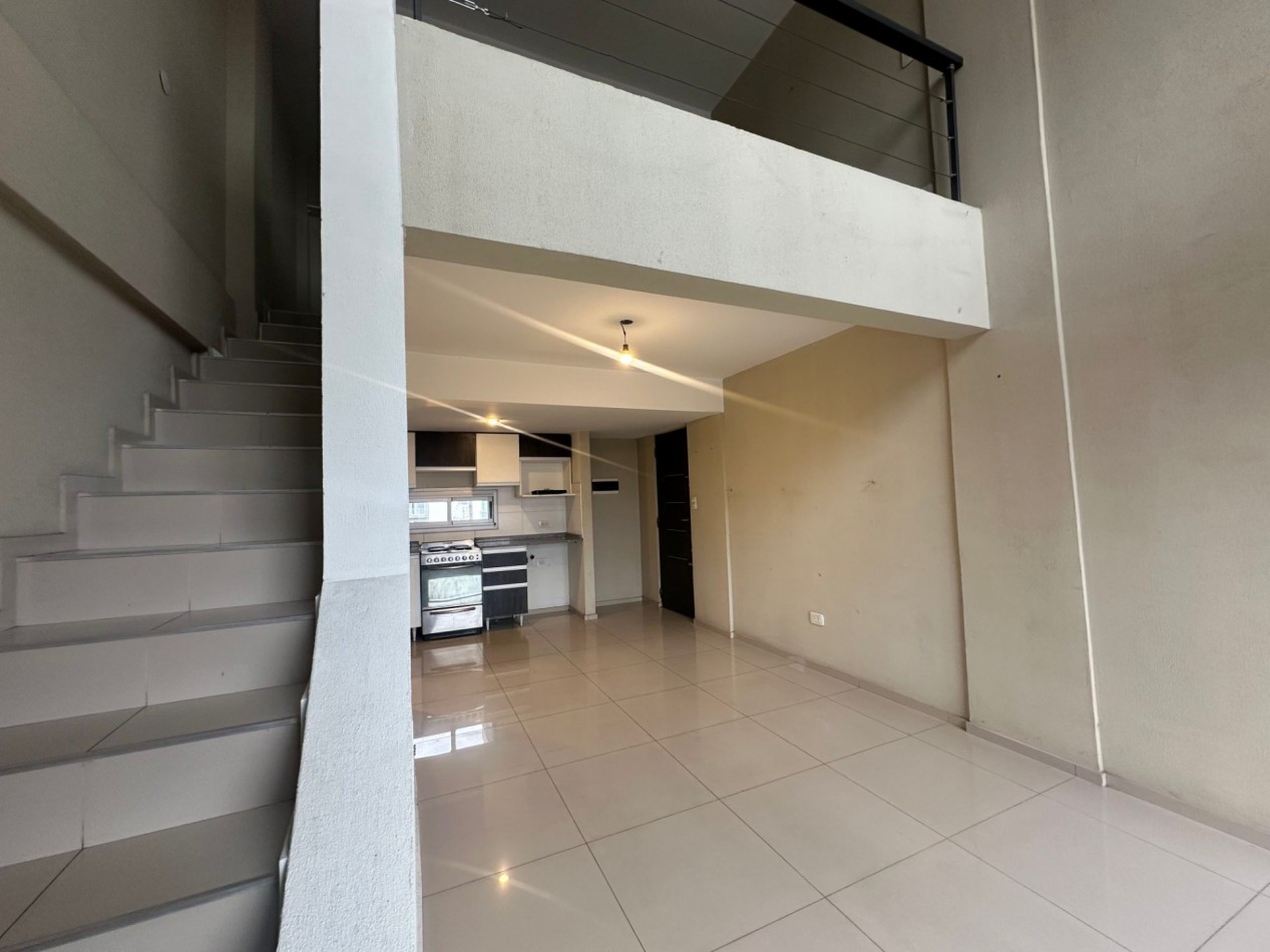 DEPARTAMENTO TIPO LOFT EN  ALQUILER DE 2 AMBIENTES CON TERRAZA PARRILLA YACUZZI  LOMAS CENTRO