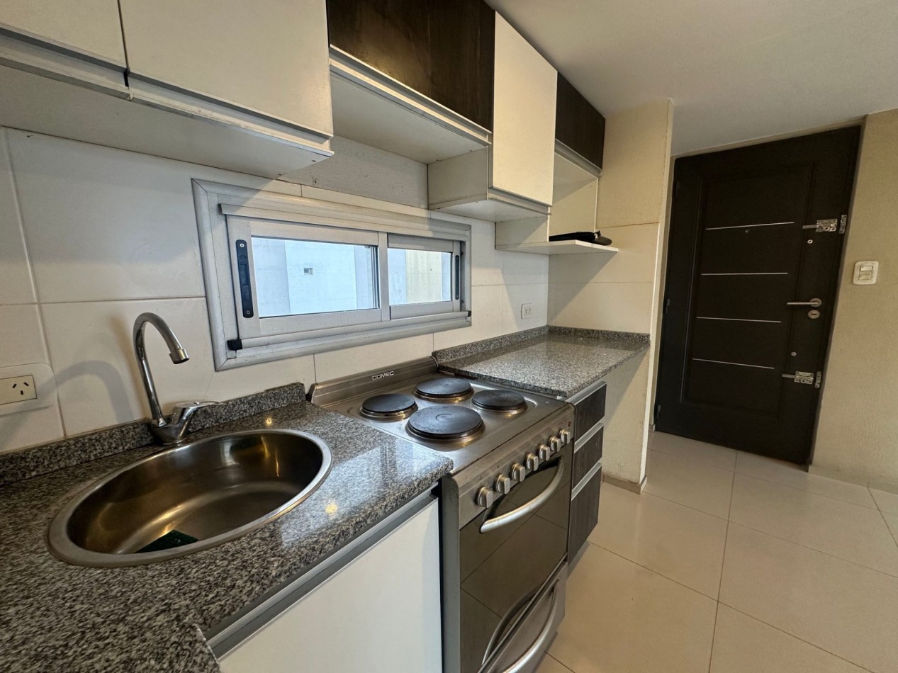 DEPARTAMENTO TIPO LOFT EN  ALQUILER DE 2 AMBIENTES CON TERRAZA PARRILLA YACUZZI  LOMAS CENTRO