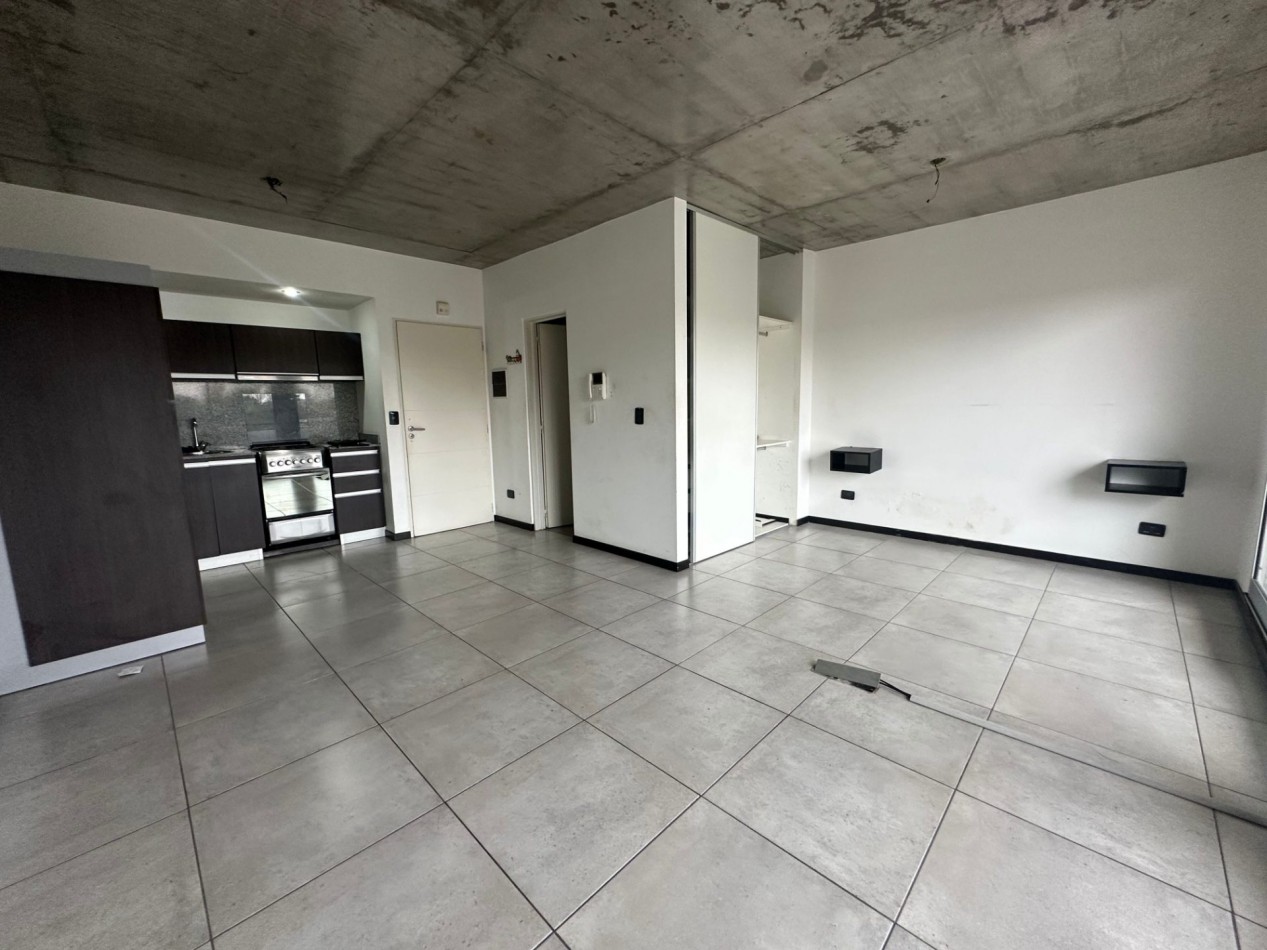 ALQUILER MONOAMBIENTE PISO 2 CON COCHERA REMEDIOS DE ESCALADA