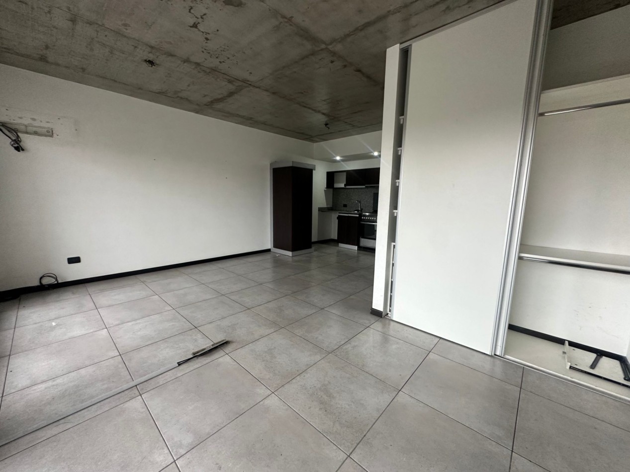 ALQUILER MONOAMBIENTE PISO 2 CON COCHERA REMEDIOS DE ESCALADA