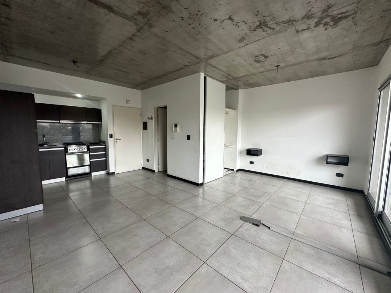 ALQUILER MONOAMBIENTE PISO 2 CON COCHERA REMEDIOS DE ESCALADA