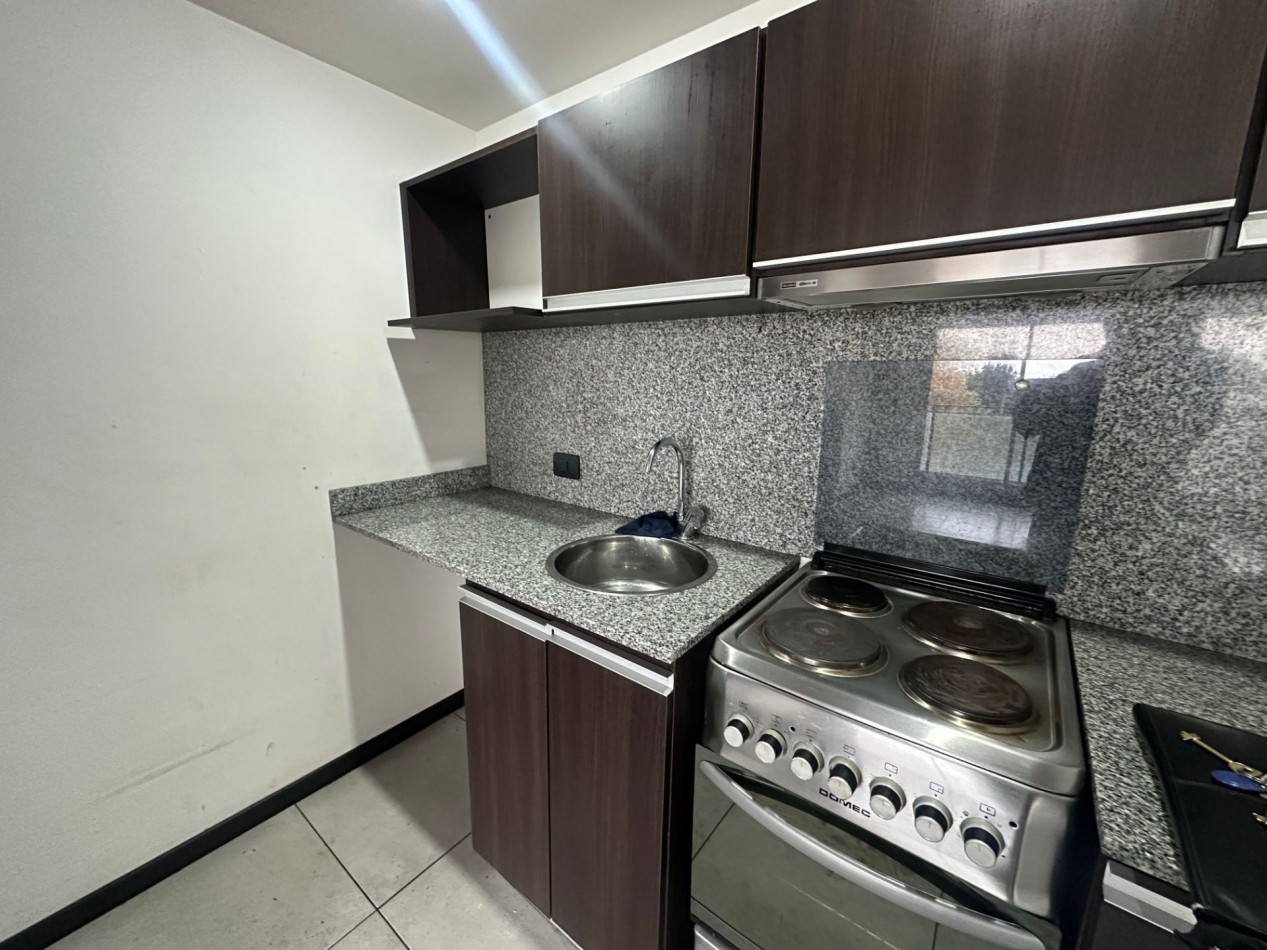 ALQUILER MONOAMBIENTE PISO 2 CON COCHERA REMEDIOS DE ESCALADA