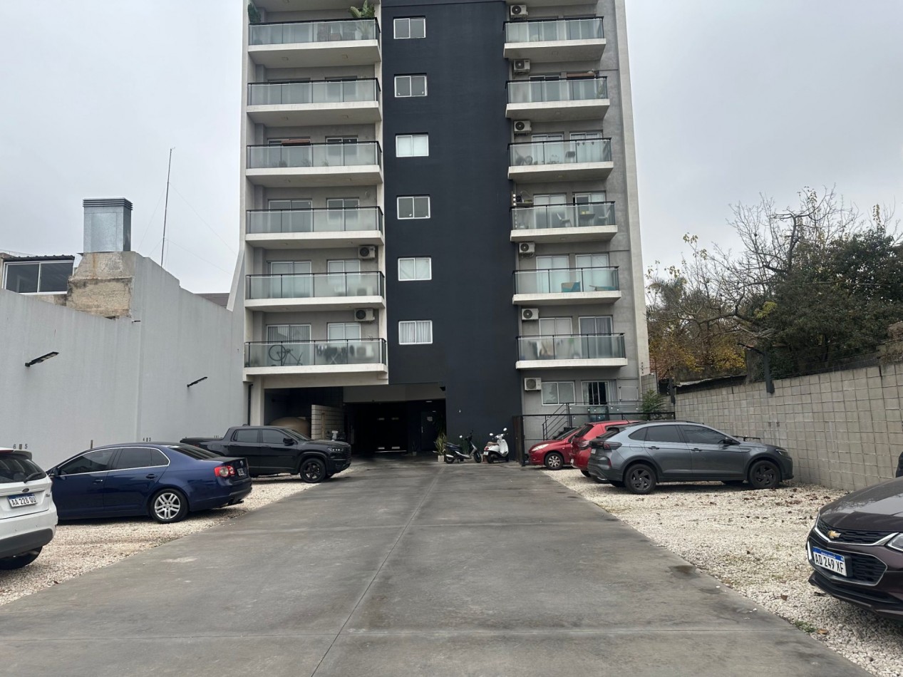 ALQUILER MONOAMBIENTE PISO 2 CON COCHERA REMEDIOS DE ESCALADA