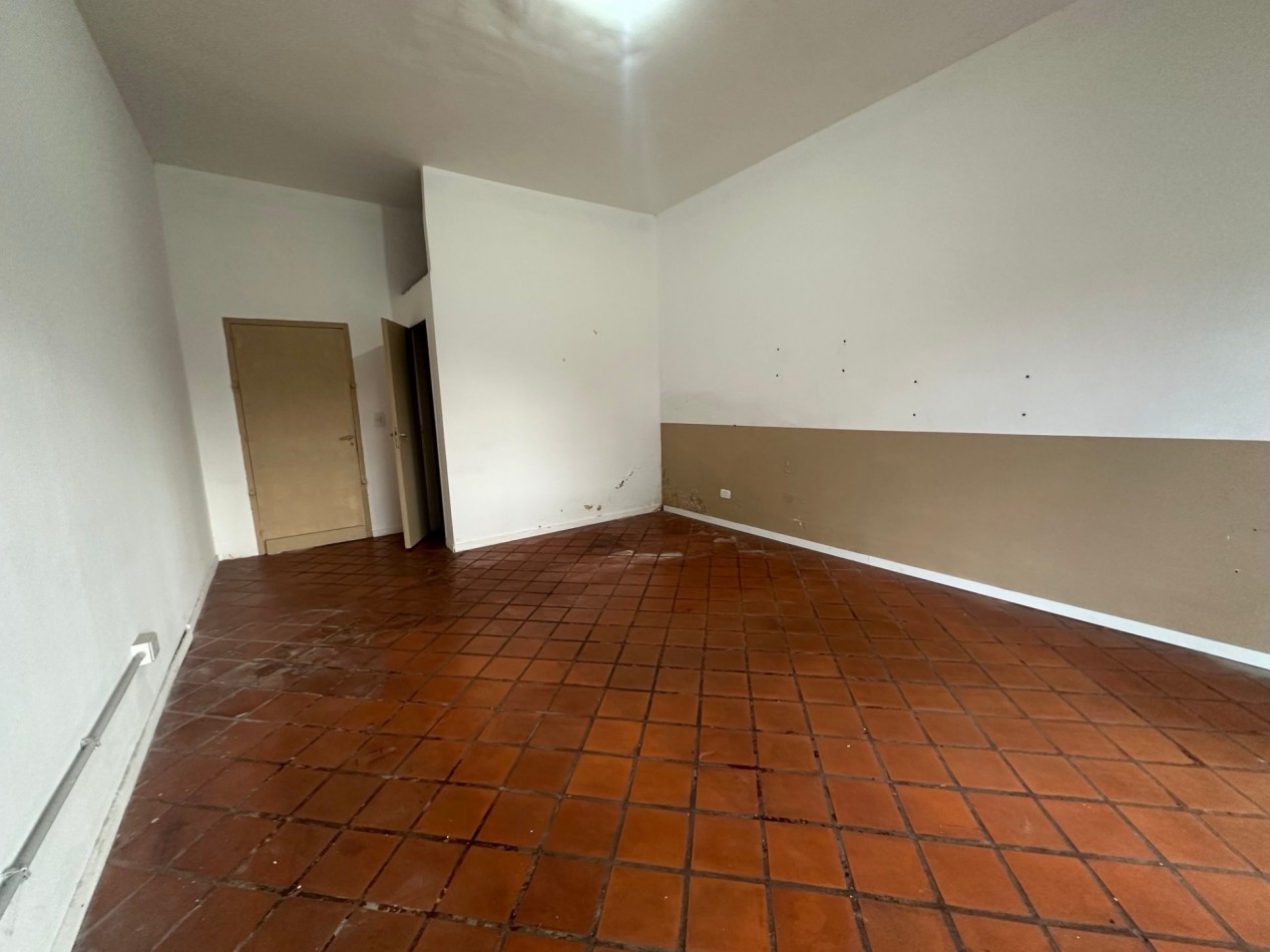 LOCAL COMERCIAL EN ZONA ESTRATEGICA DE BANFIELD