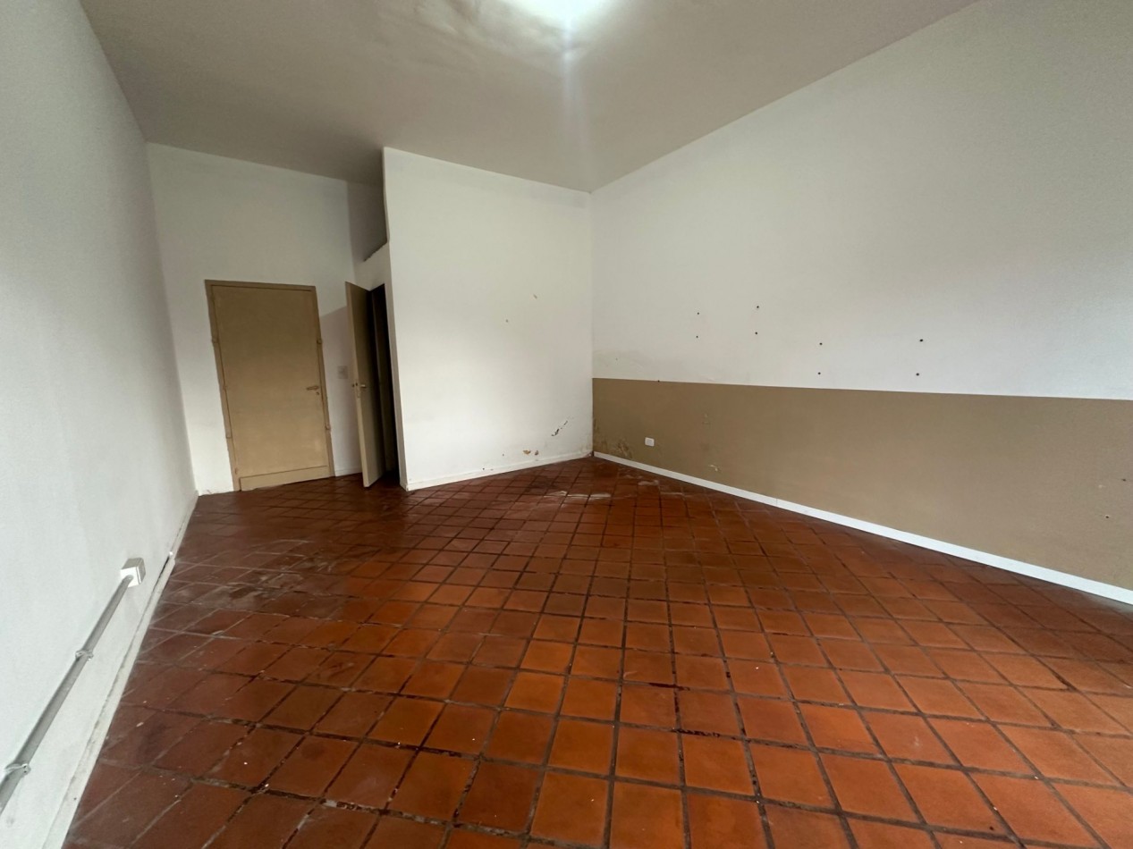 LOCAL COMERCIAL EN ZONA ESTRATEGICA DE BANFIELD