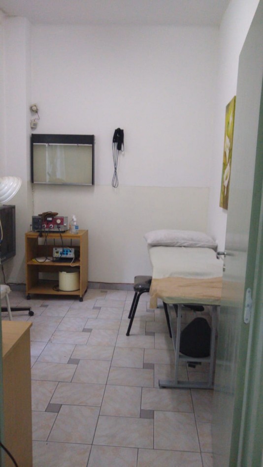 Alquiler amplio Inmueble apto profesional en planta baja Paso al 500 Lomas 
