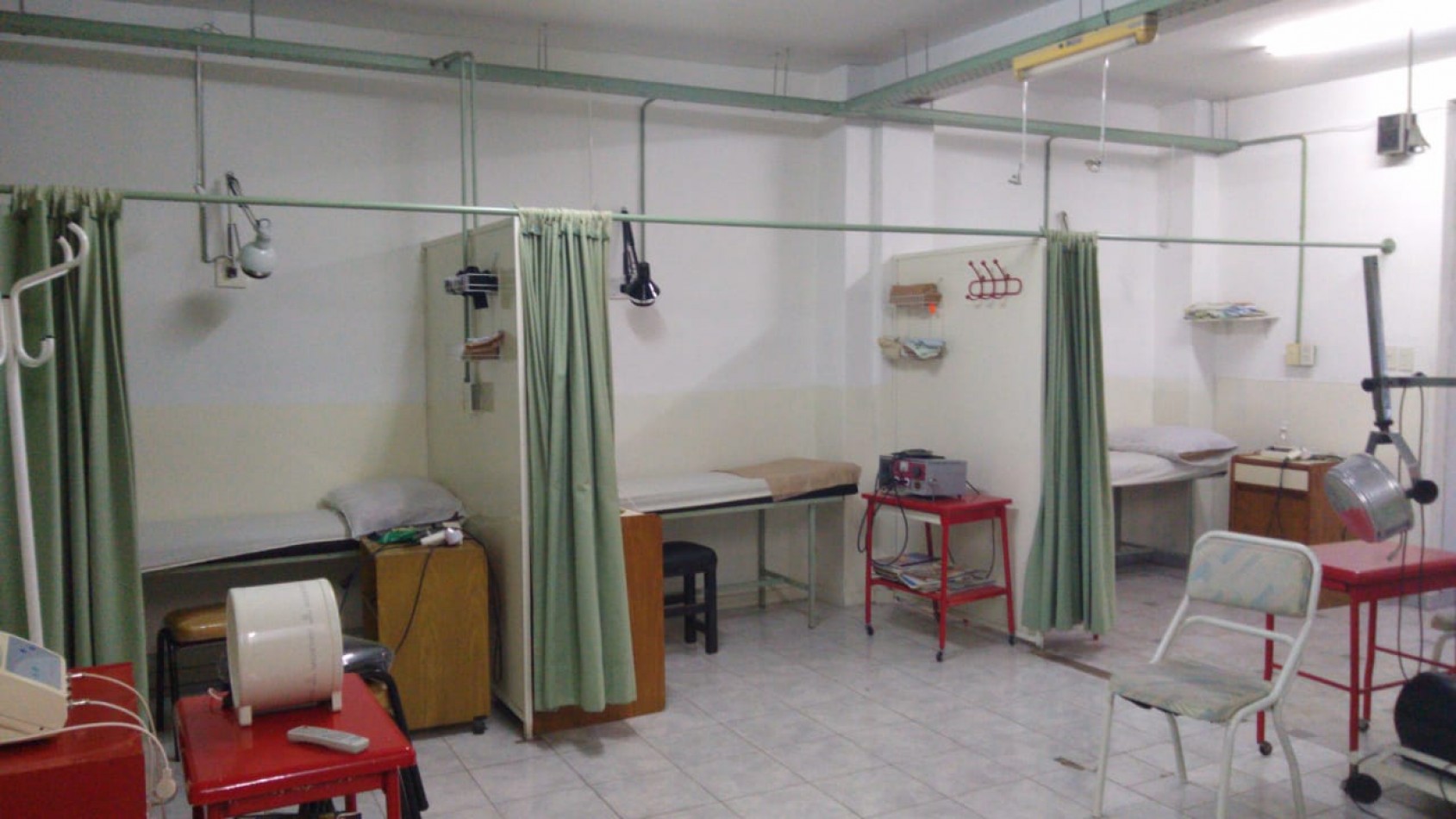 Alquiler amplio Inmueble apto profesional en planta baja Paso al 500 Lomas 