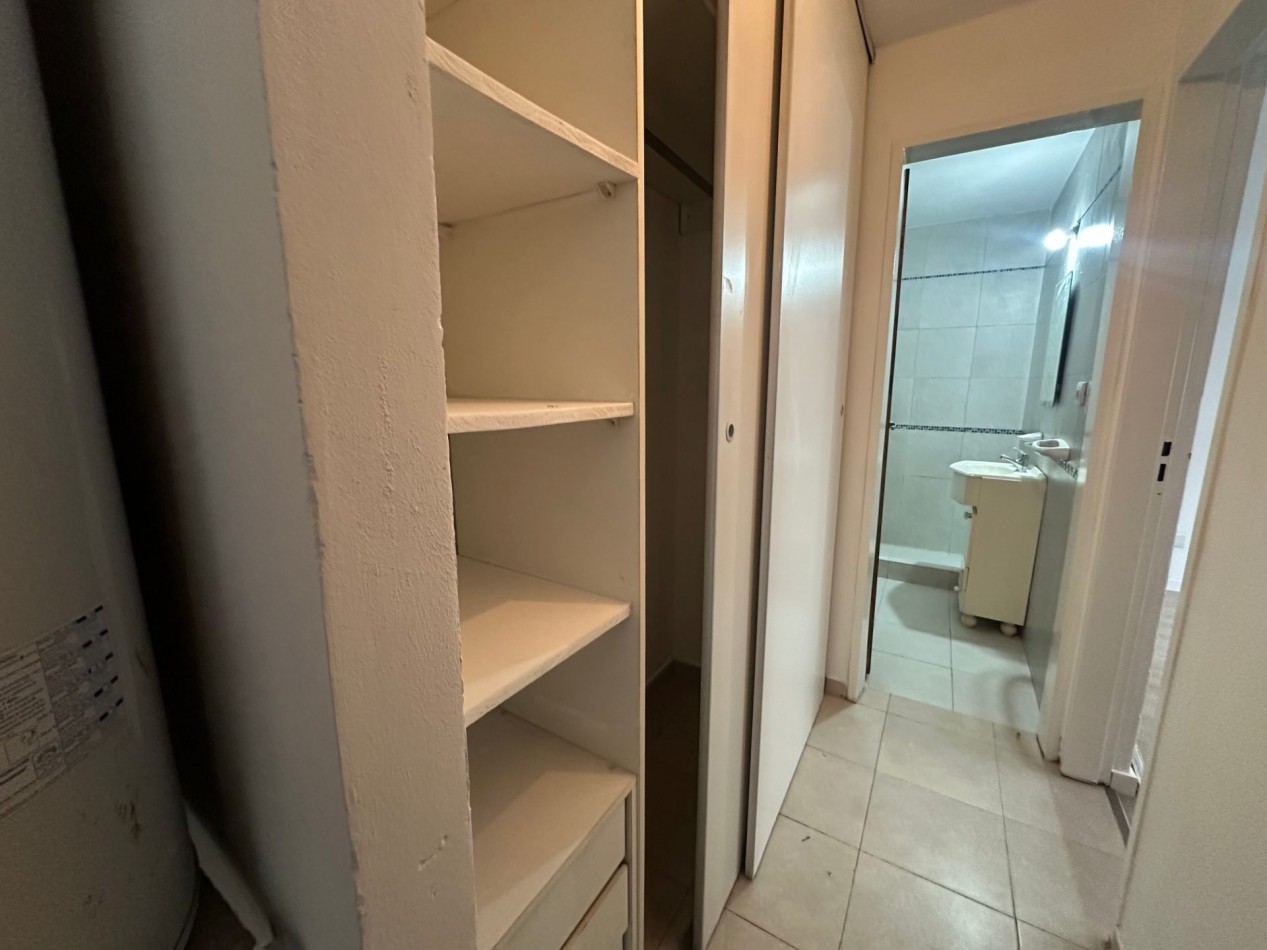 Moderno departamento de 2 amb con cochera sin expensas en Lanus