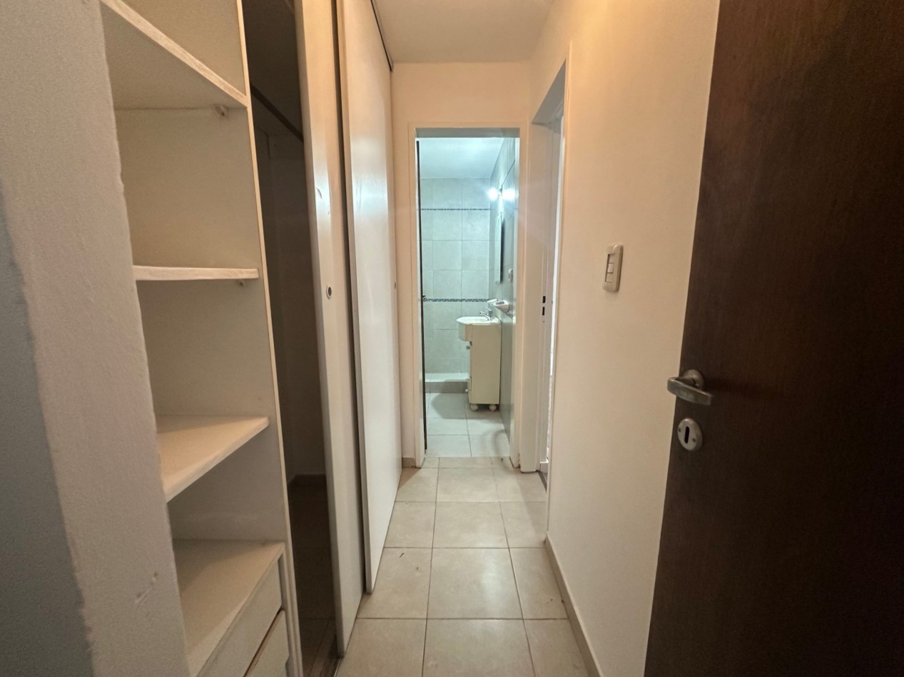 Moderno departamento de 2 amb con cochera sin expensas en Lanus