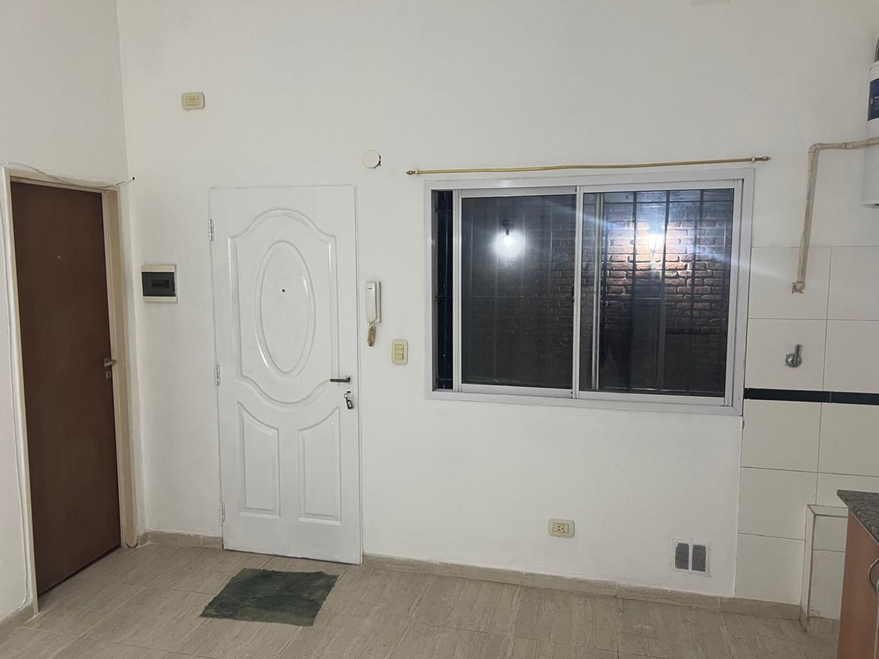 PH EN ALQUILER | 1 DORMITORIO | PLANTA BAJA | ADROGUE