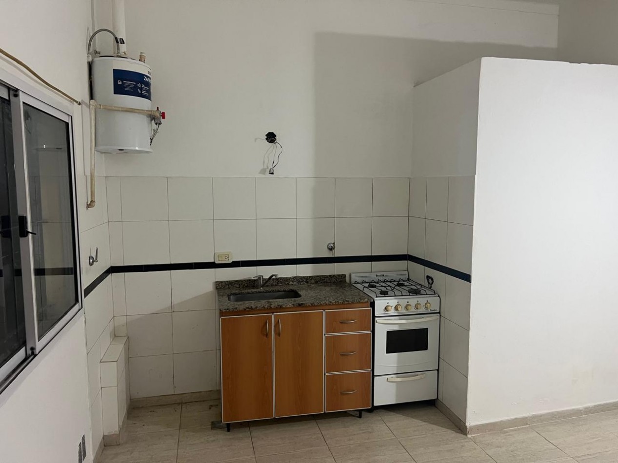 PH EN ALQUILER | 1 DORMITORIO | PLANTA BAJA | ADROGUE