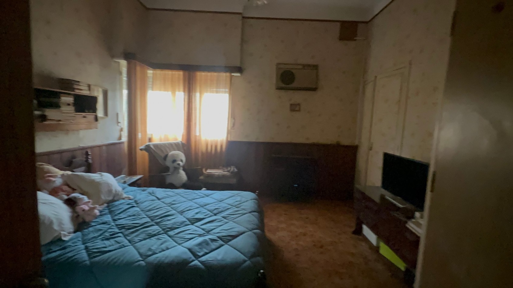 CASA A RECICLAR O A DEMOLER - LOTE DE 541 M² EN ZONA RESIDENCIAL DE BANFIELD
