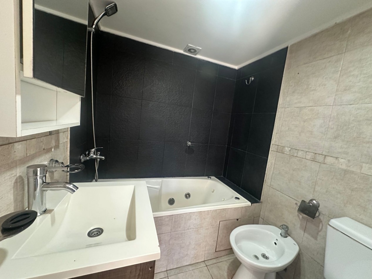 ALQUILER DEPARTAMENTO 2 AMB PB CON COCHERA Y TERRAZA PROPIA