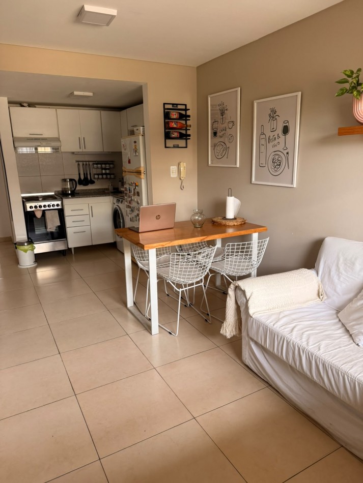 Departamento 2 Ambientes al Frente con Cochera - Baño en Suite y Toilette - Rivera 648, Piso 3