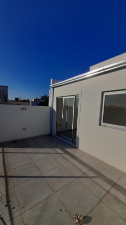 2 ambientes en dos plantas/ Con terraza,Balcon  y cochera