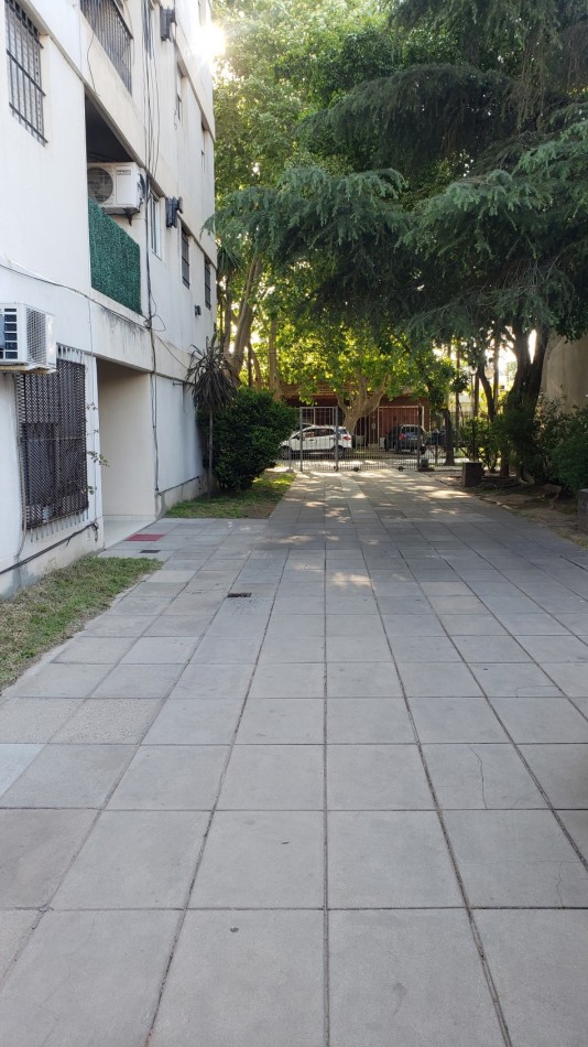 VENTA- 3 AMBIENTES CON COCHERA