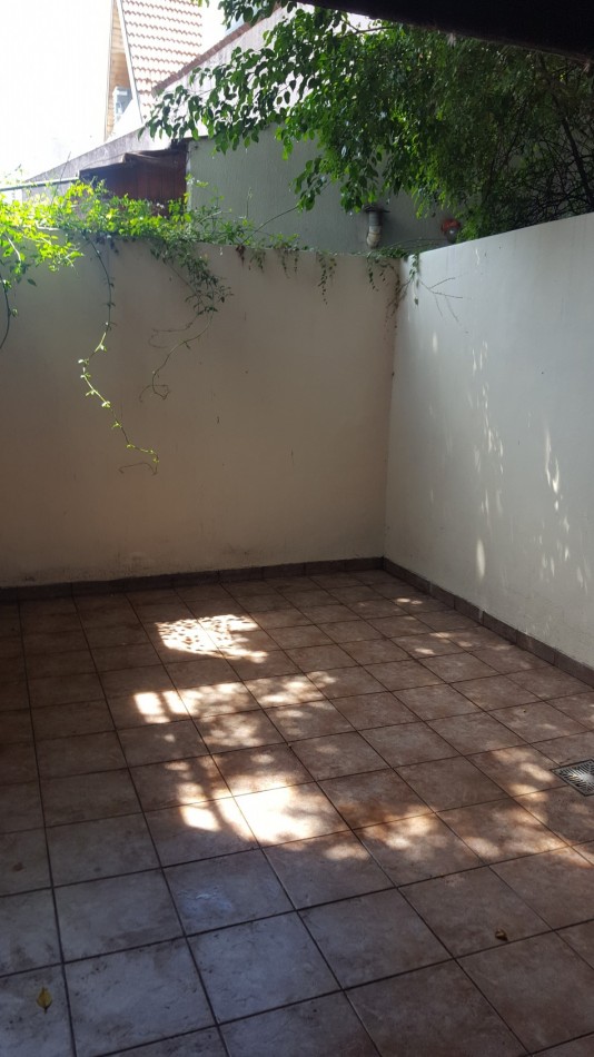 VENTA DE GRAN DUPLEX 4 AMBIENTES CON RENTA