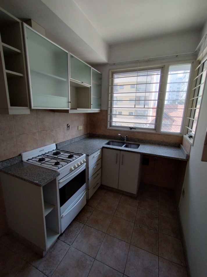 Hermoso depto 2 amb al frente centrico Sarmiento 230