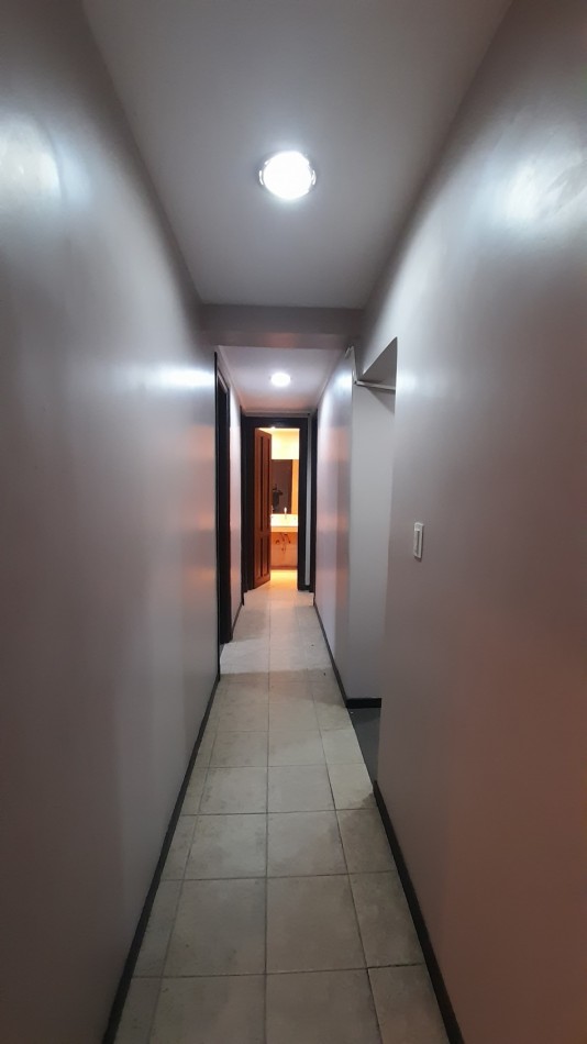 Amplia y moderna oficina en rivera al 200 a metros del centro de lomas de zamora