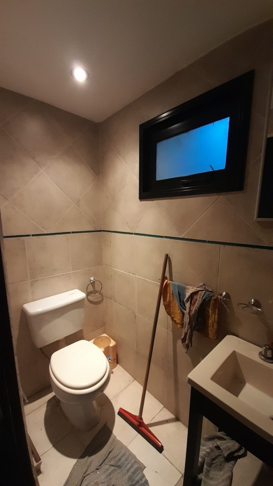 Amplia y moderna oficina en rivera al 200 a metros del centro de lomas de zamora