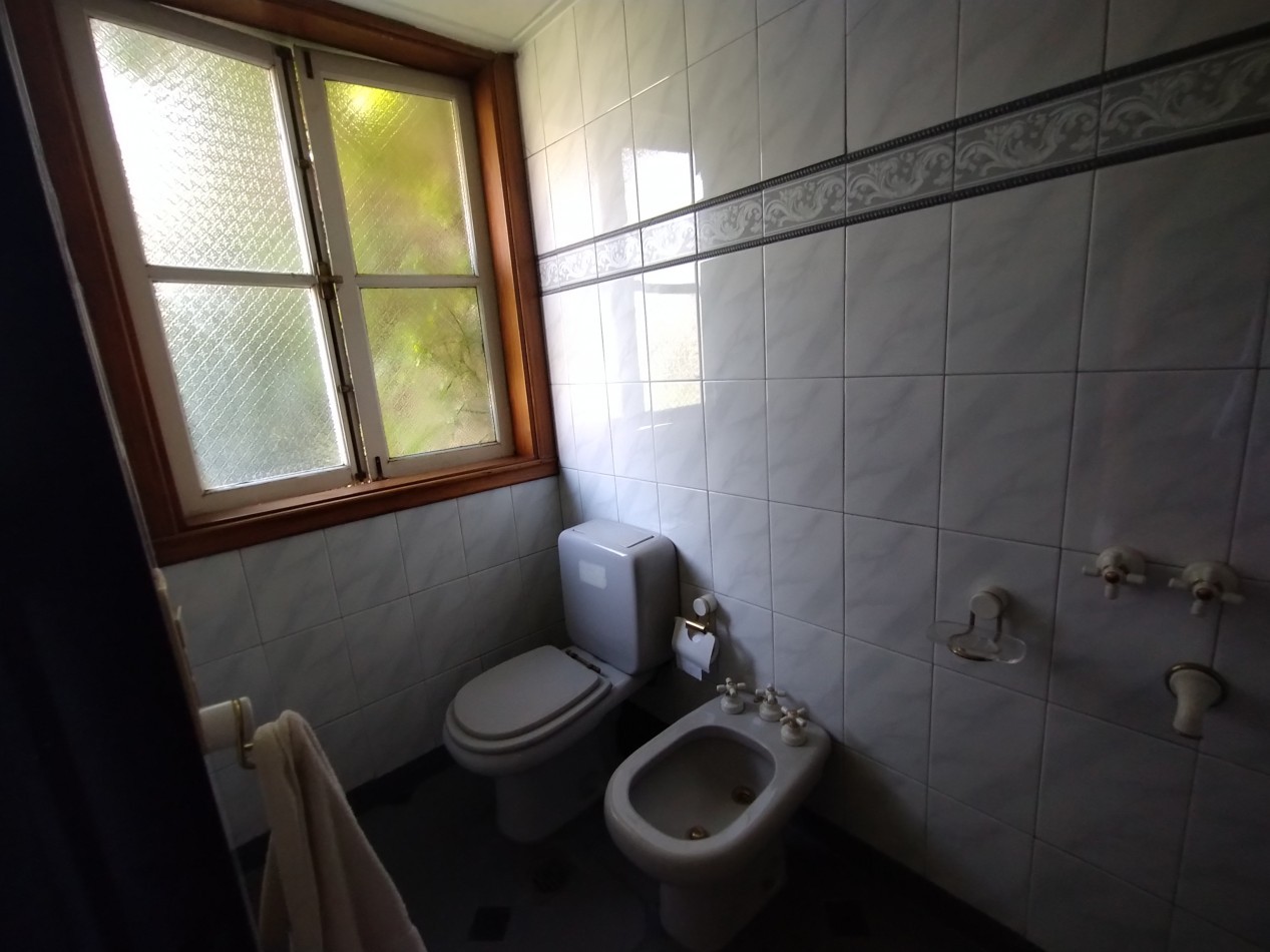 EXCELENTE CHALET CAPELLO AL 400 BANFIELD