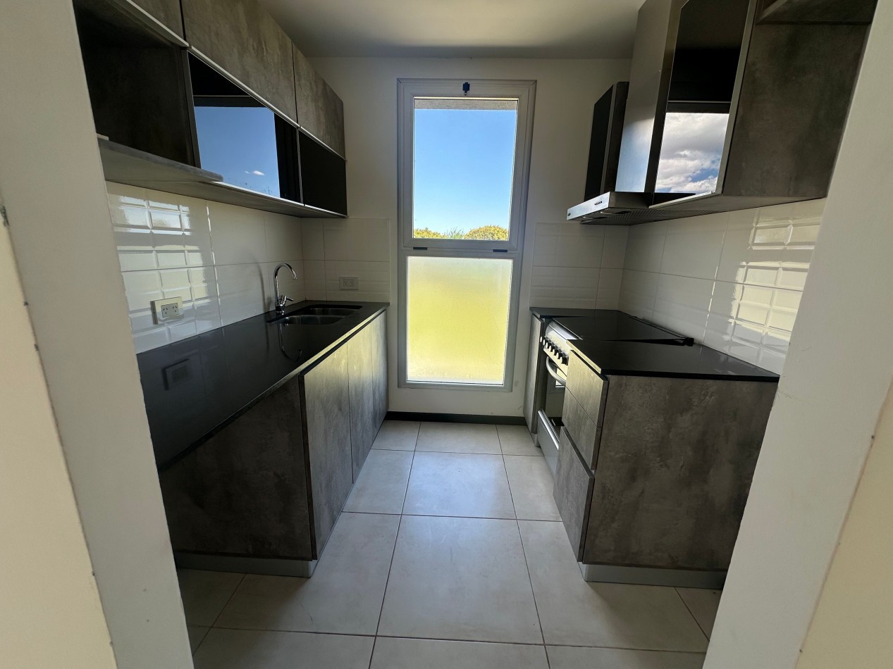 MARAVILLOSO 3 AMBIENTES CON COCHERA