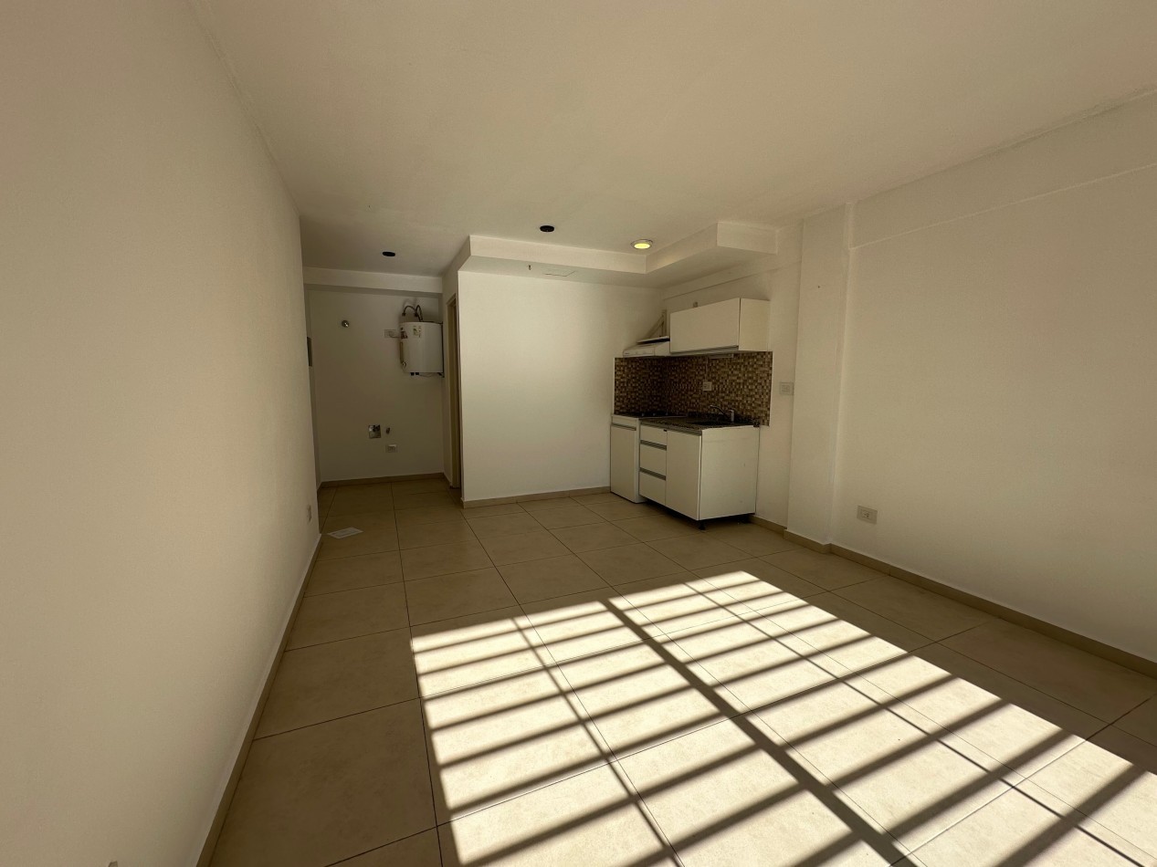 Monoambiente buena ubicacion a metros de Las Lomitas