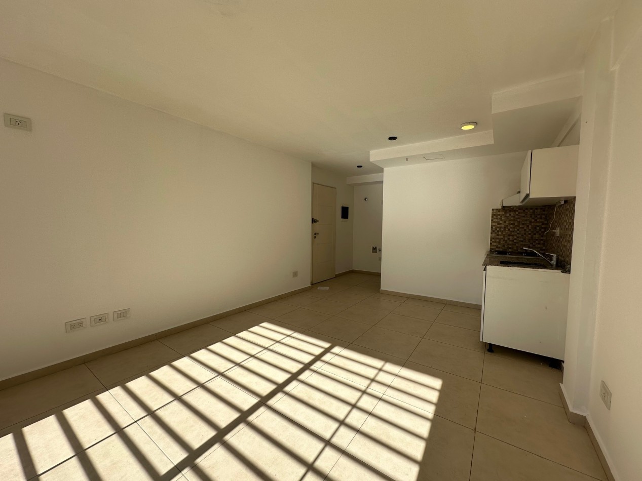 Monoambiente buena ubicacion a metros de Las Lomitas