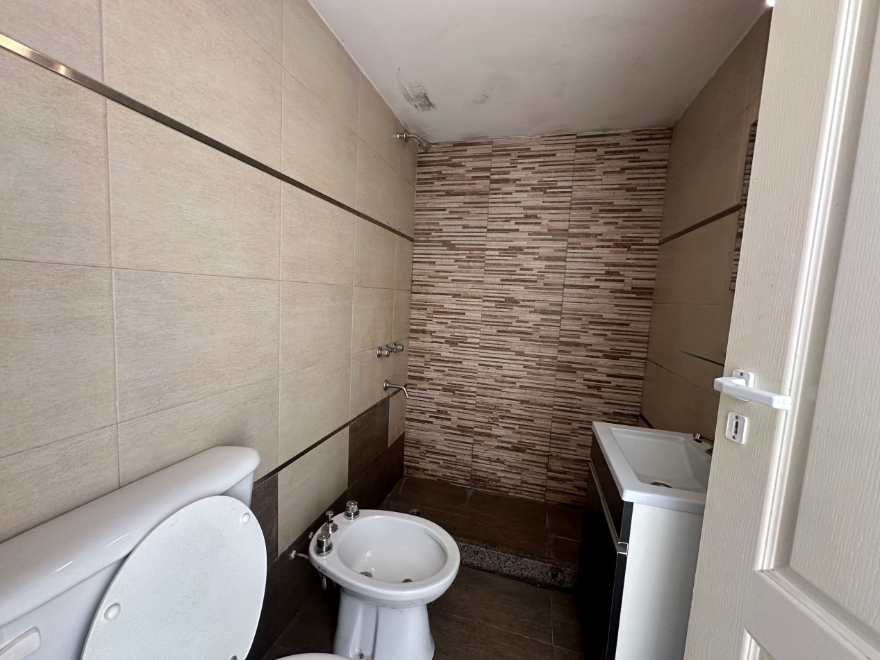 Monoambiente buena ubicacion a metros de Las Lomitas