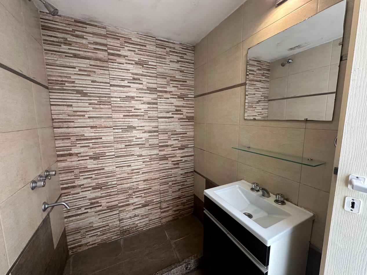 Monoambiente buena ubicacion a metros de Las Lomitas