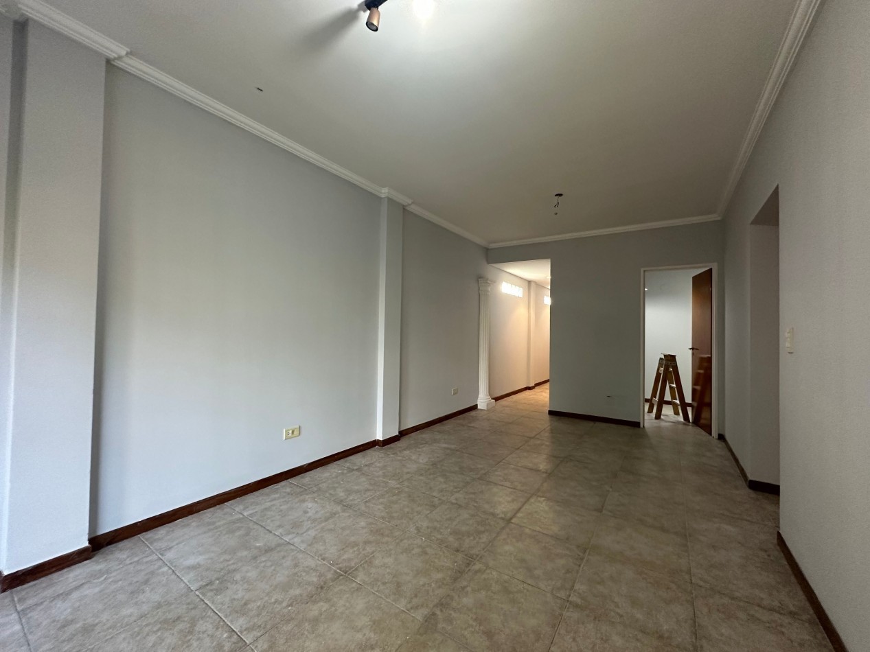 Alquiler Departamento 4 Ambientes con Cochera y Balcon - 3 Dormitorios - Alvear 350